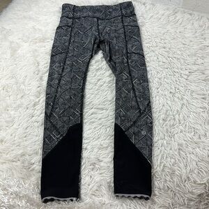 Lululemon Tight Stuff Tight II (25") Formation Alpine White Black